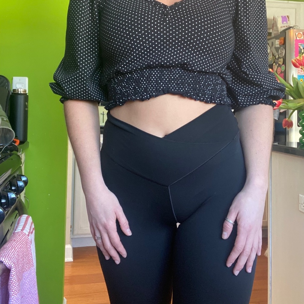 OFFLINE Real Me High Waisted Crossover Leggings
